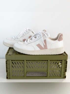 Veja V-12 White Leather Sneakers Pink Logo EU 36 / US 5